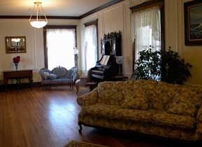 The Decker House Hotel Мейсън Сити Екстериор снимка